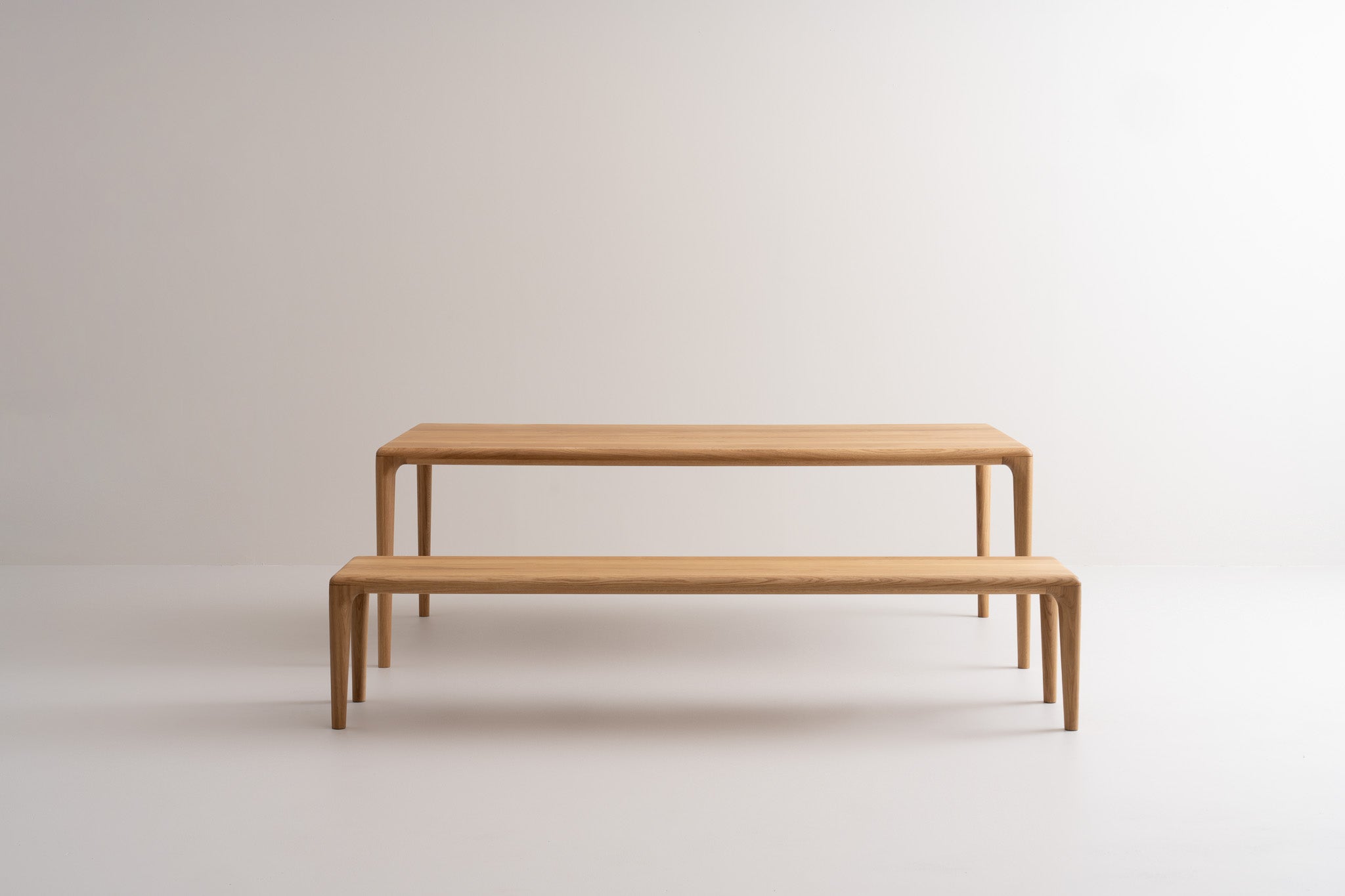 LÜNA S | Dining Table image 3