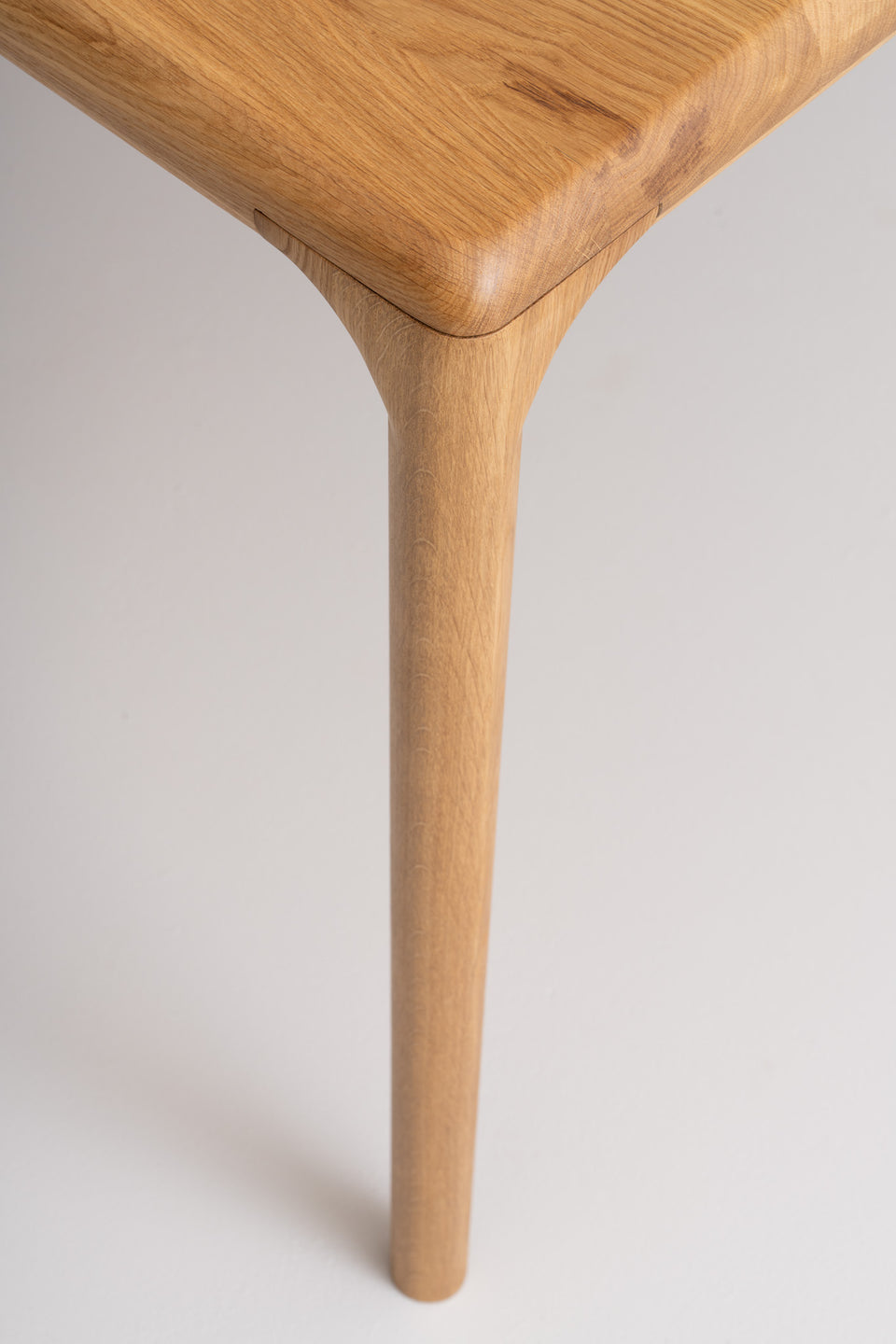 Abgerundete Kanten und weiche Ecken reduzieren die visuelle Unruhe und sorgen für eine beruhigende Ausstrahlung.