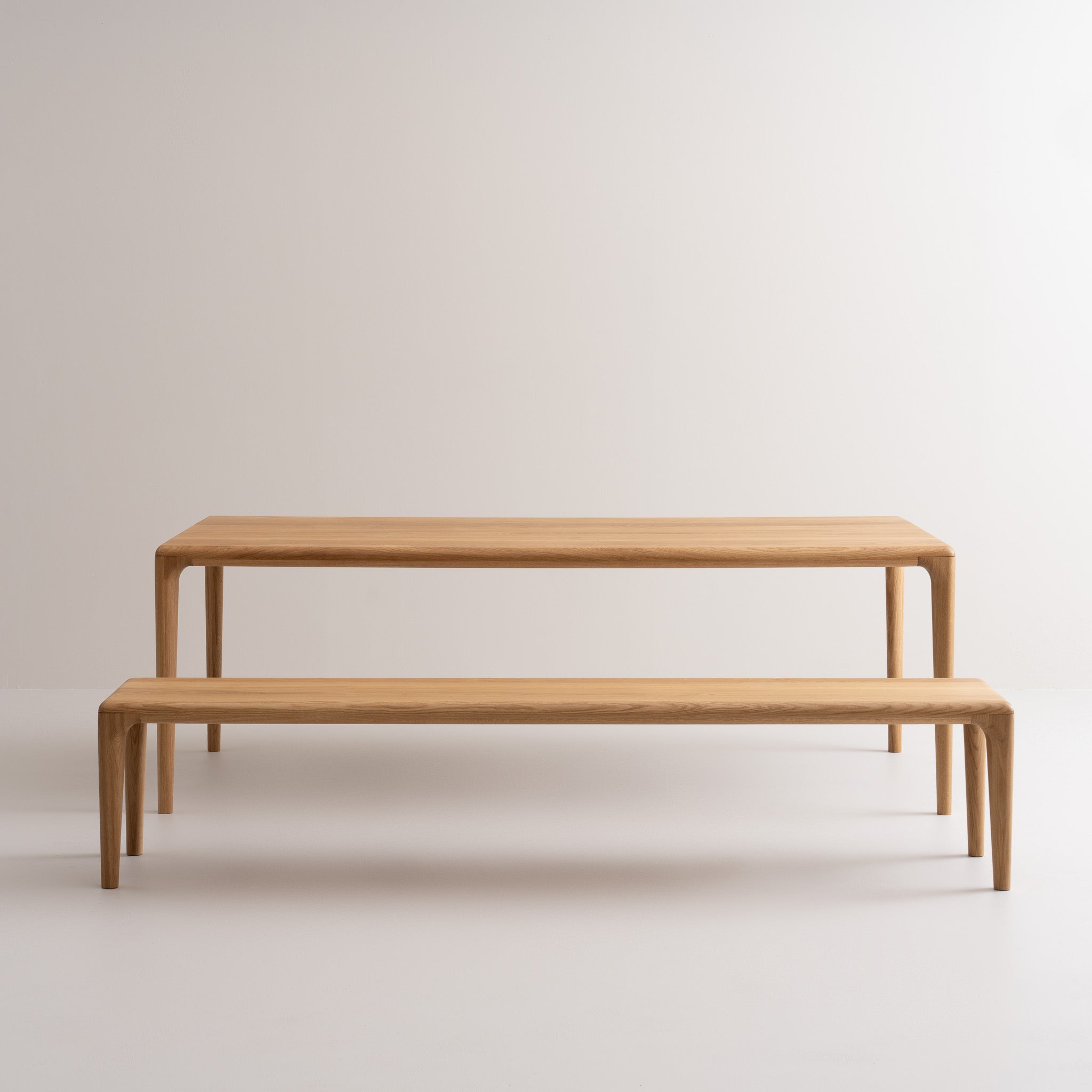 LÜNA S | Dining Table image 1