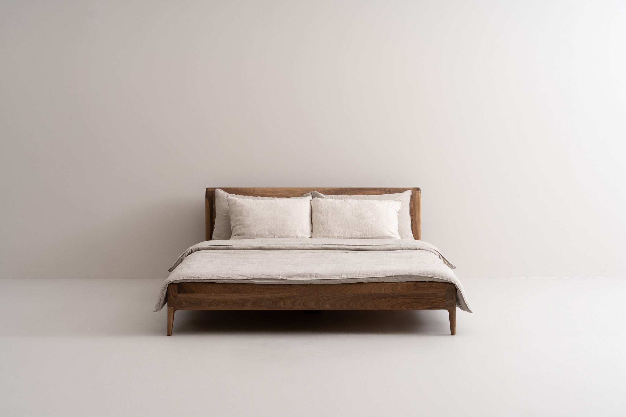 LÜNA | Bedframe
