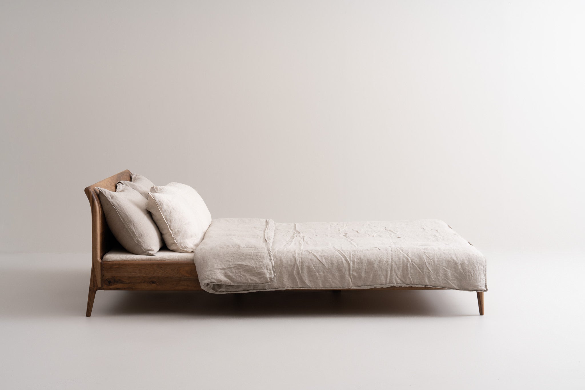 LÜNA | Bedframe