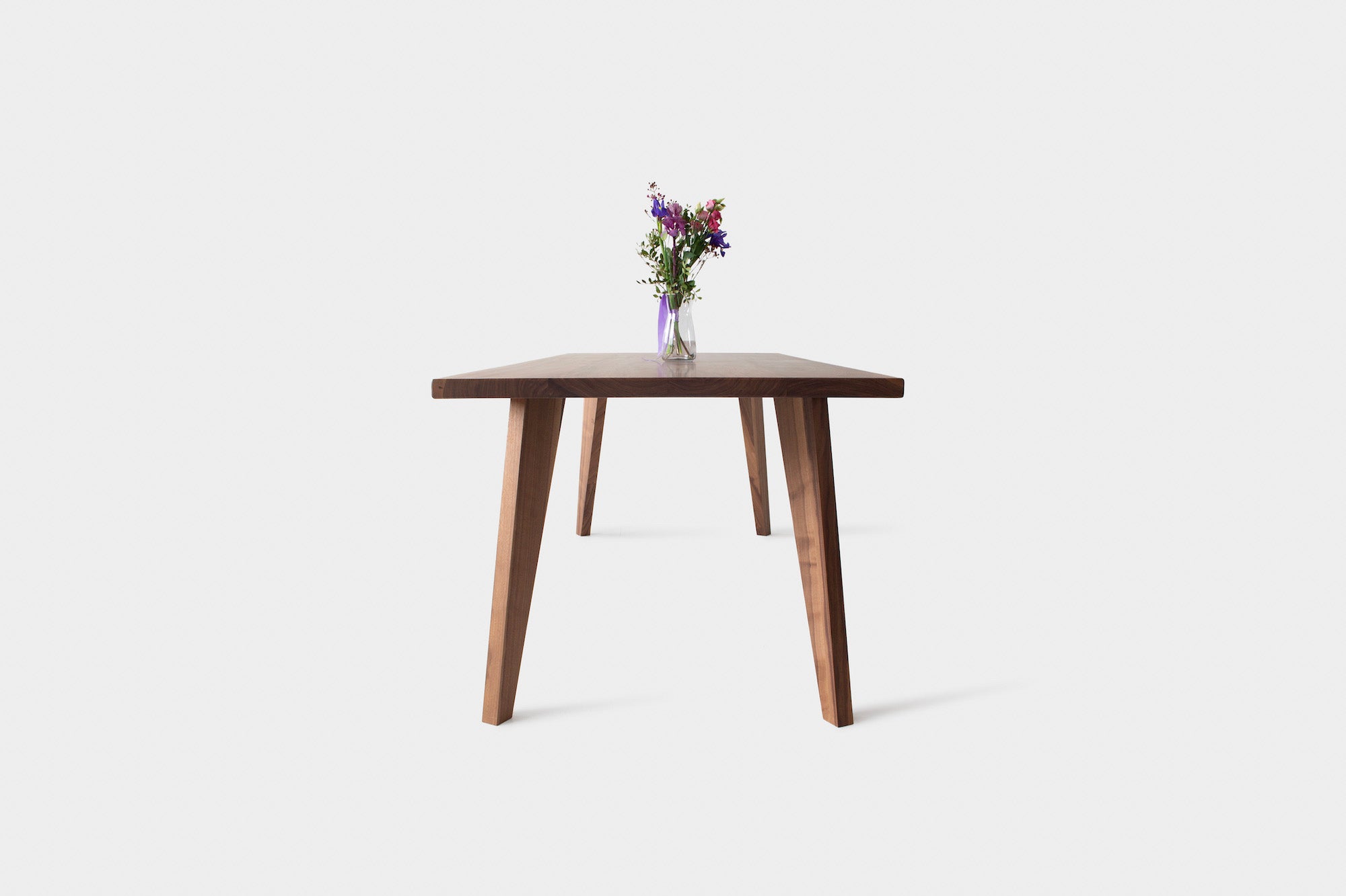 AMBER | Esstisch aus Nussbaum image 36