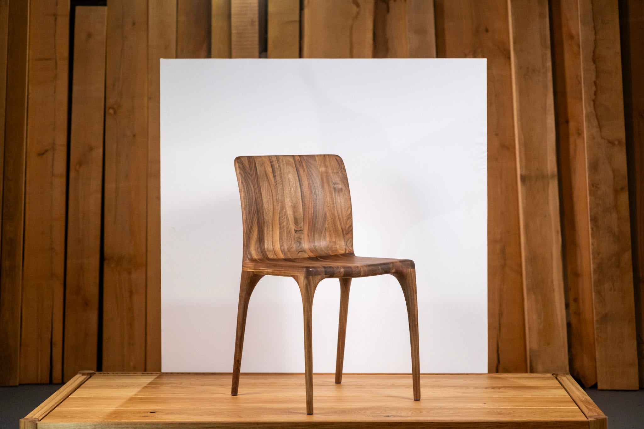 LÜNA | Stuhl aus Nussbaum image 5