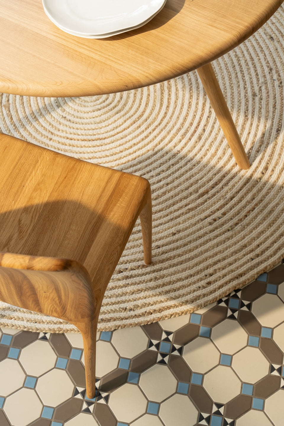 Softly rounded edges for an inviting feel.