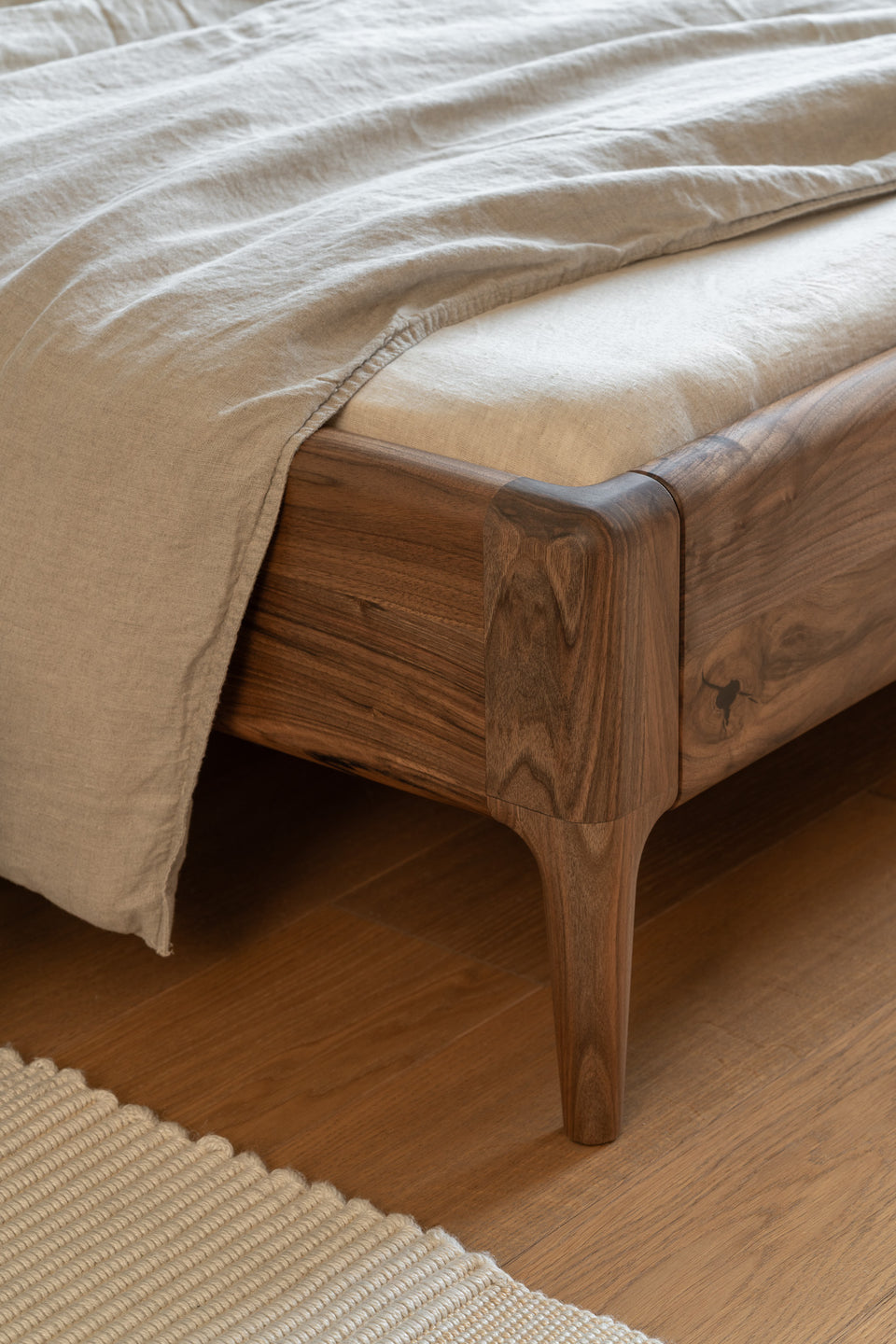 Solid wood slat system ensures stability and minimizes cupping.