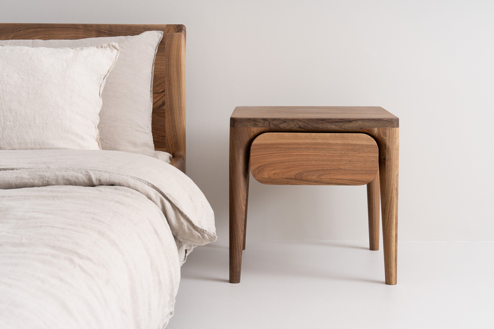 LÜNA | Side Table image 4