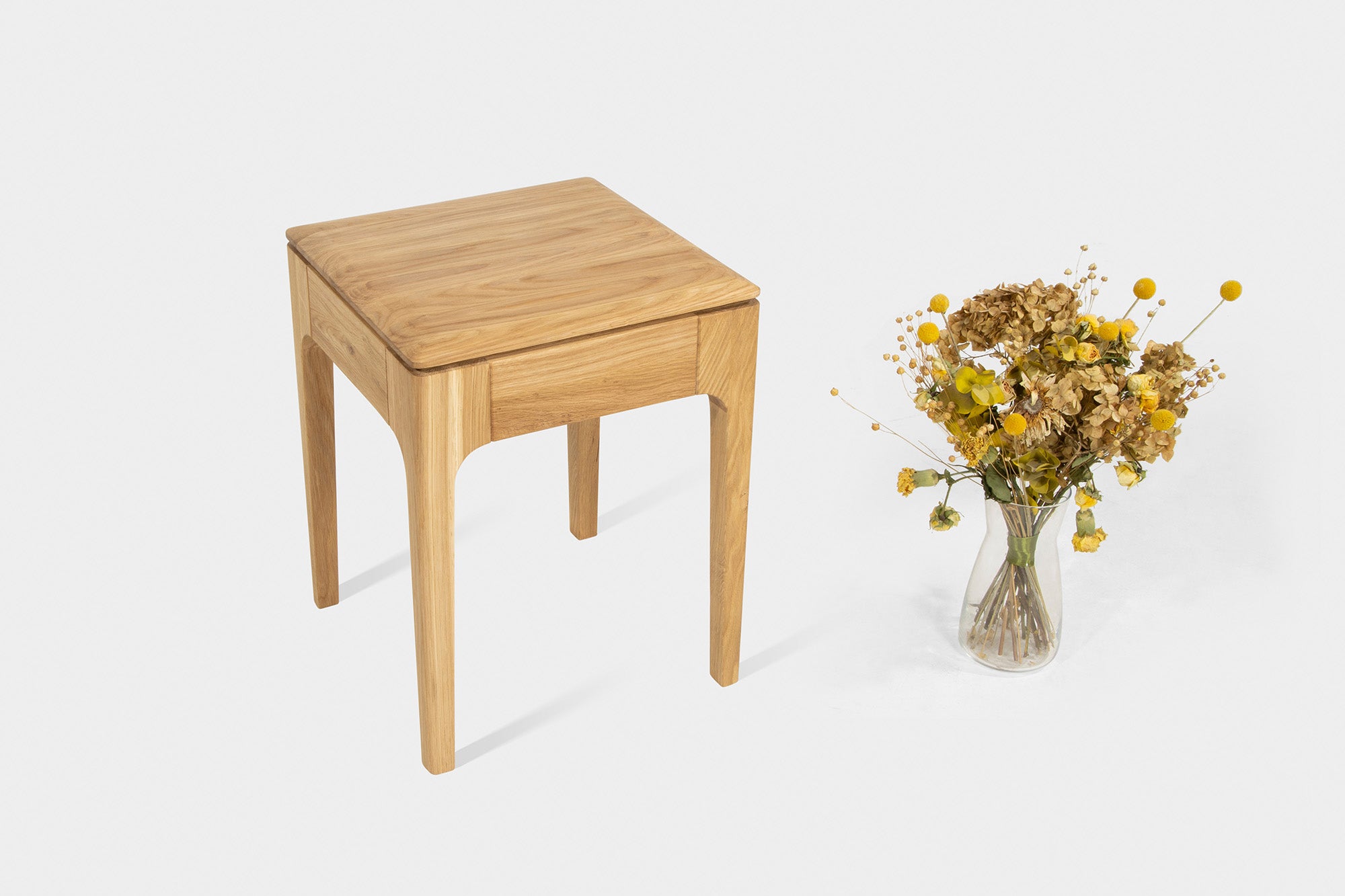 Handgerfertigter Holzhocker | CAROLINA Hocker aus Eiche-Hardman Design